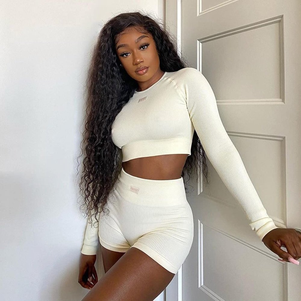 28 Inch Long Black Wavy Wig with Middle Part